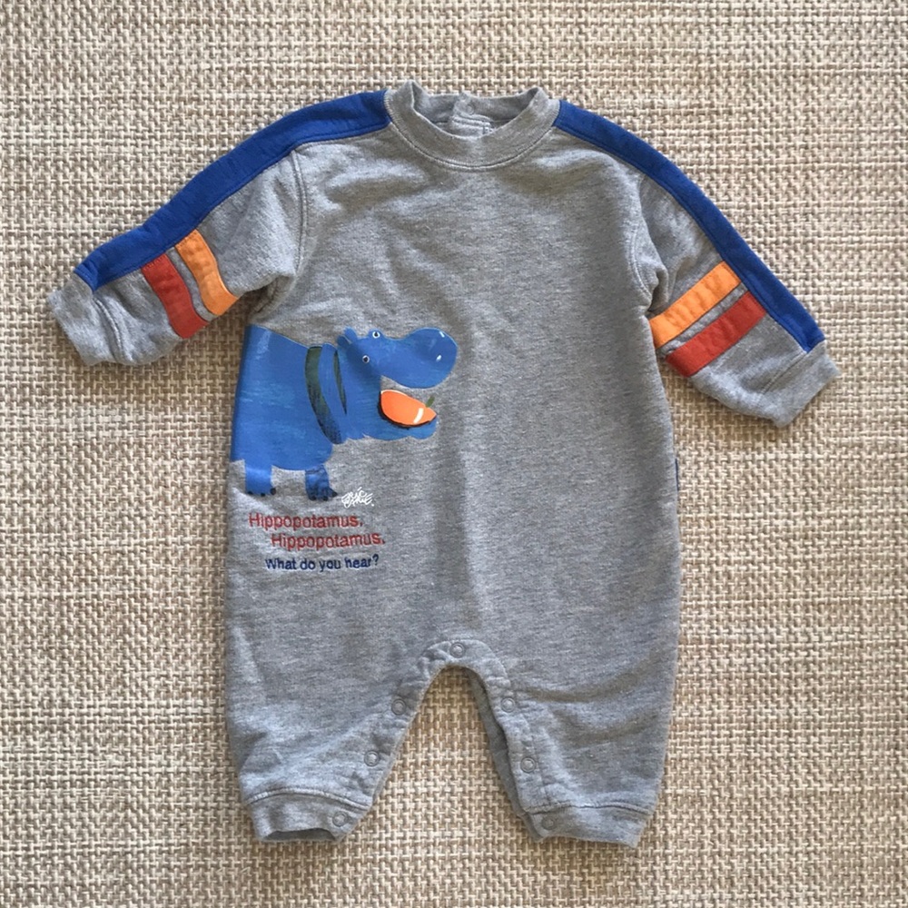 Vintage Carter's Eric Carle Jumpsuit (size 6-9m)